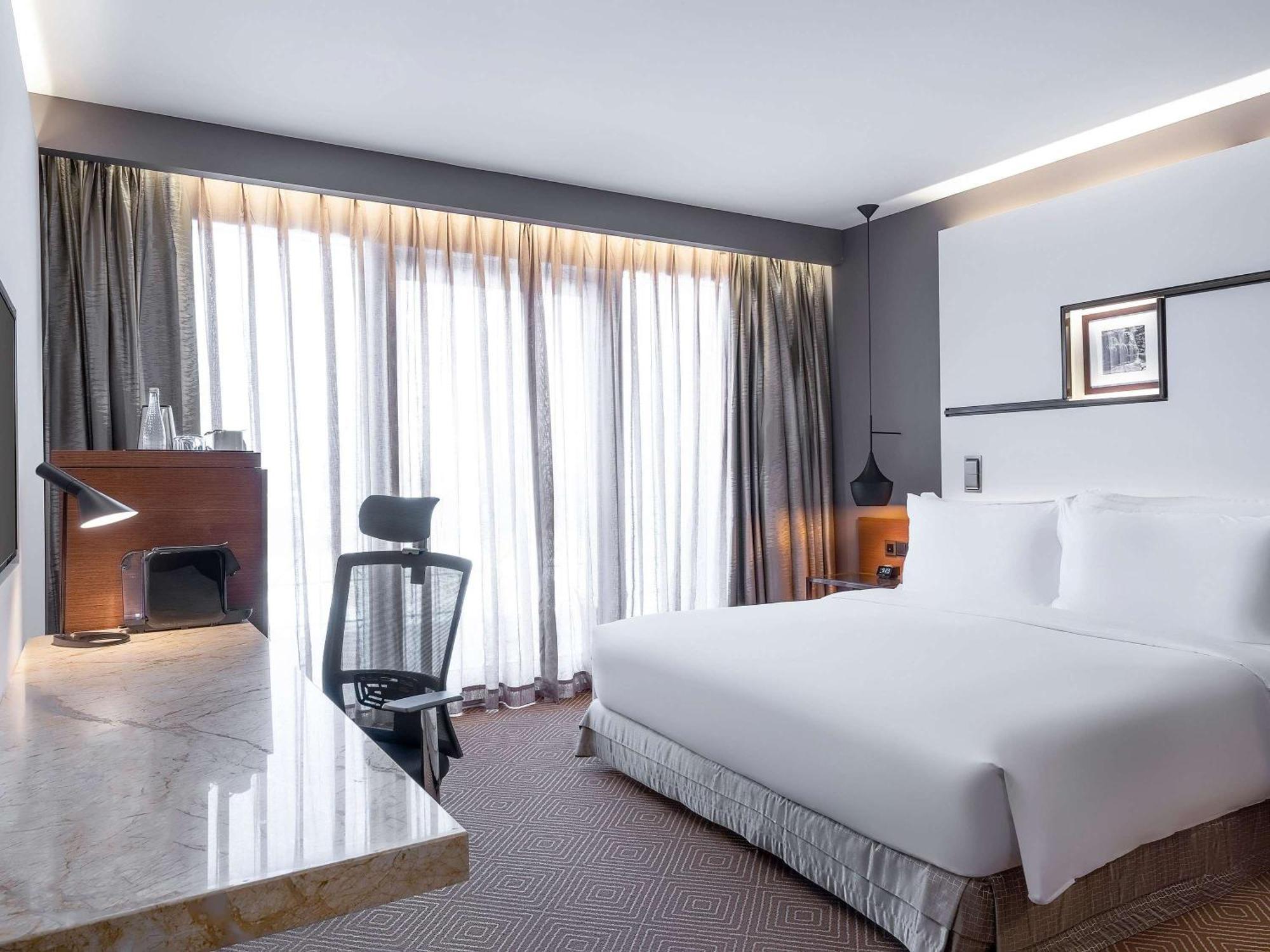 เมอเวนปิค โฮเต็ล แอนด์ คอนเวนชั่น เซ็นเตอร์ เคแอลไอเอ Hotel เซปัง ภายนอก รูปภาพ Deluxe room