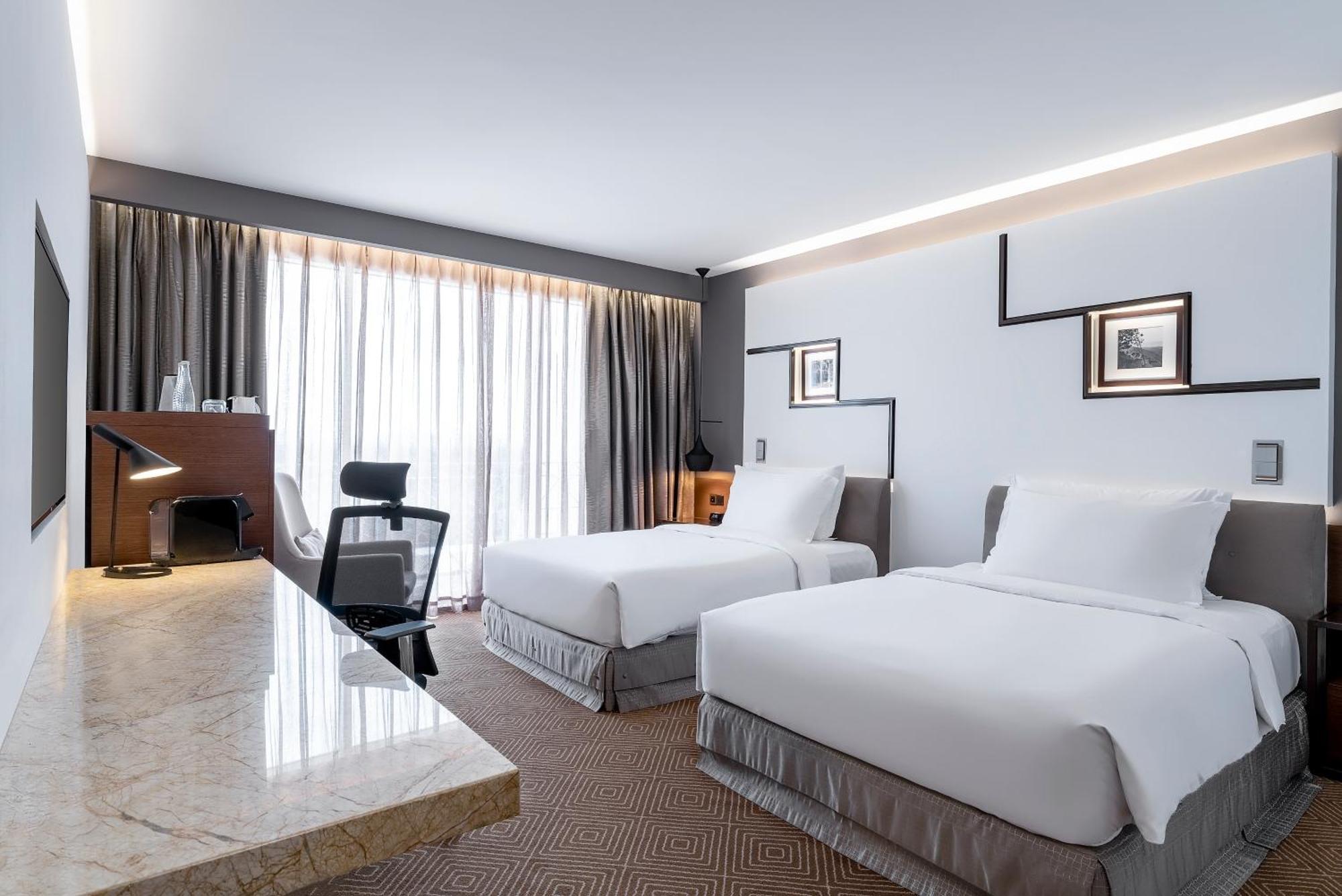 เมอเวนปิค โฮเต็ล แอนด์ คอนเวนชั่น เซ็นเตอร์ เคแอลไอเอ Hotel เซปัง ภายนอก รูปภาพ