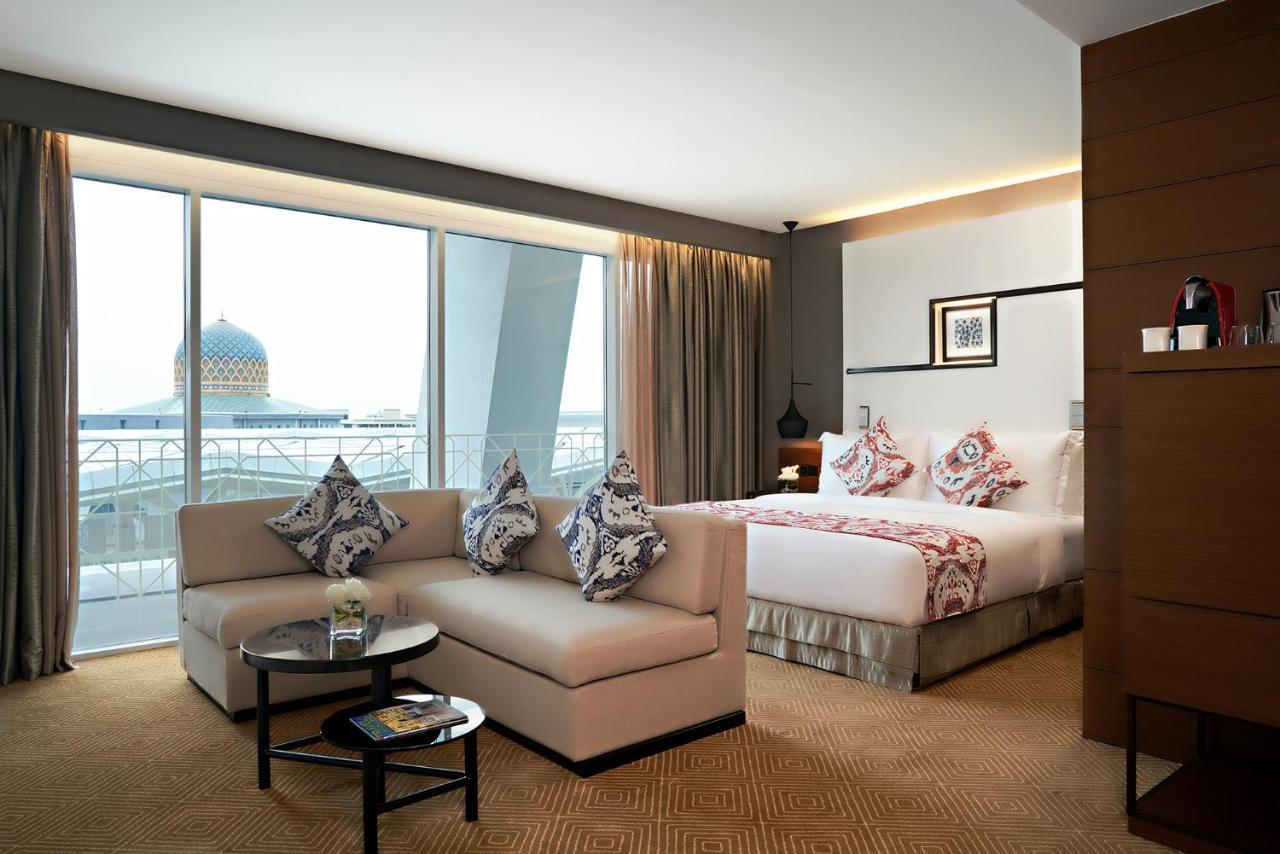 เมอเวนปิค โฮเต็ล แอนด์ คอนเวนชั่น เซ็นเตอร์ เคแอลไอเอ Hotel เซปัง ภายนอก รูปภาพ Deluxe Suite