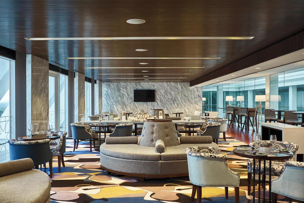 เมอเวนปิค โฮเต็ล แอนด์ คอนเวนชั่น เซ็นเตอร์ เคแอลไอเอ Hotel เซปัง ภายนอก รูปภาพ The lounge at KLIA